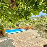Будинок відпочинку El Valle Нерха